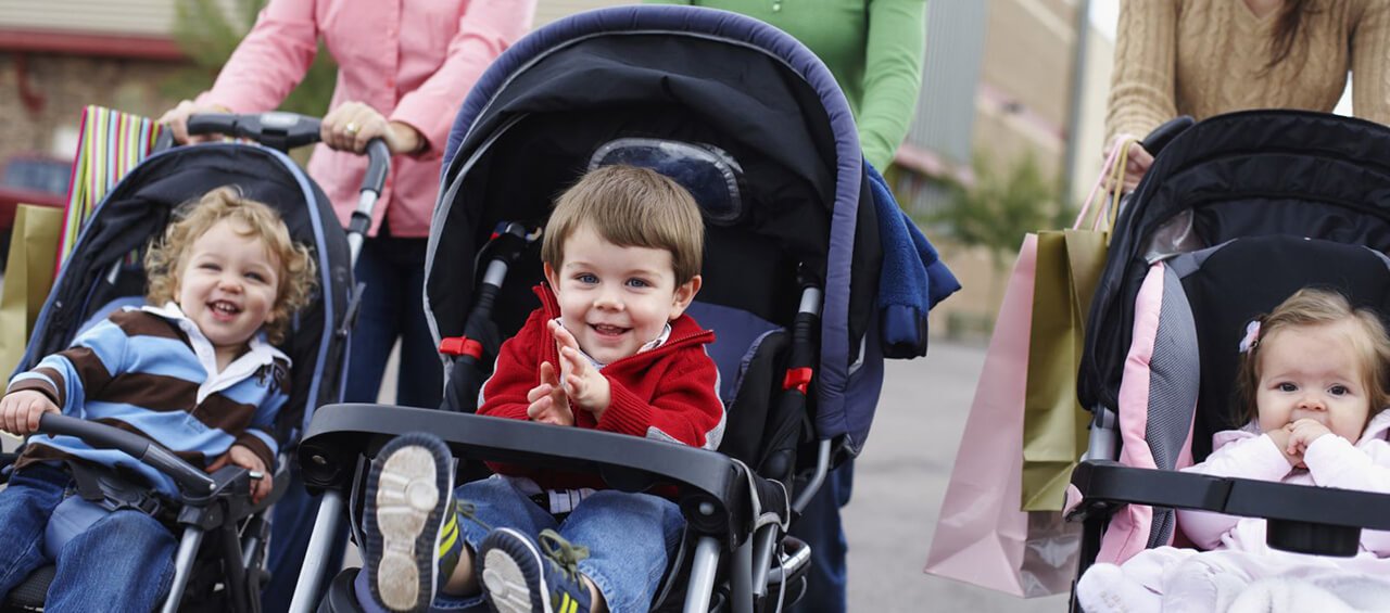 Детские коляски для двойни в Астрахани