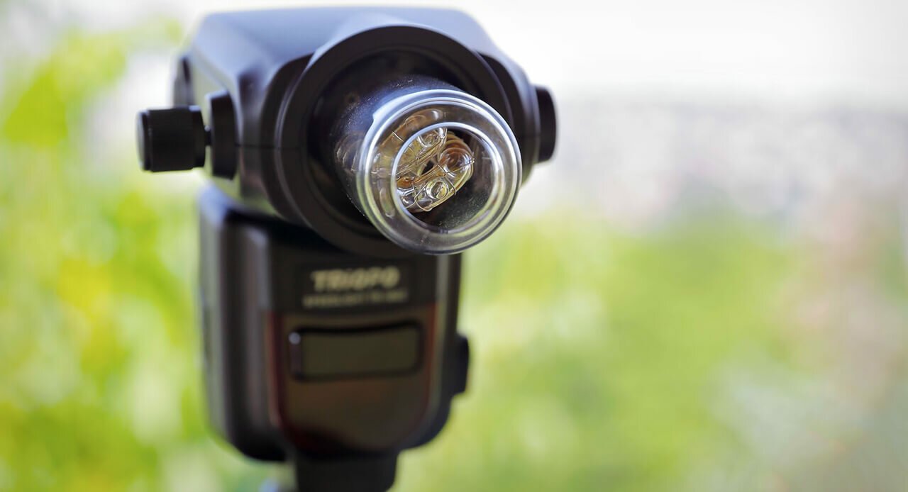 Вспышки для фотоаппаратов Falcon Eyes в Астрахани